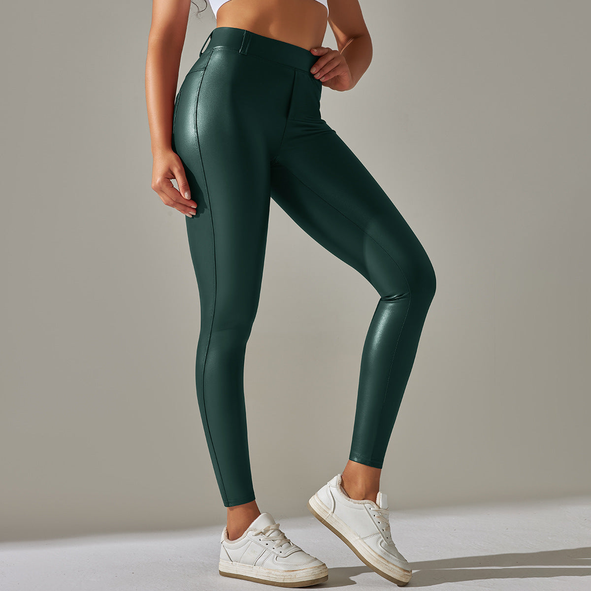 Neue glänzende Leggings aus hochelastischem PU-Leder mit Taschen 